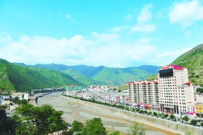 提升县城品位 正在开发建设中的宕昌新城区