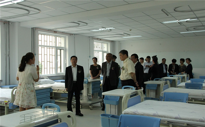 兰州大学举行护理学院揭牌仪式