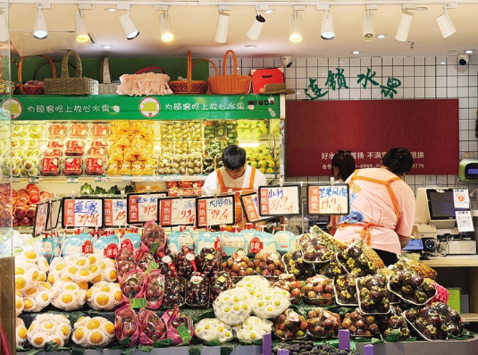 Lanzhou's fresh fruit consumption market remains hot 