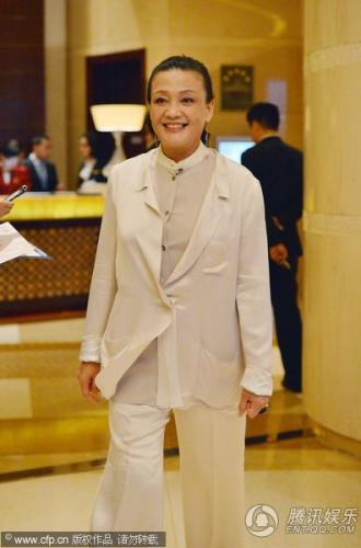 老婆陪老总_华为老总任三老婆照片(2)