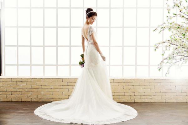 吴千语拍婚纱写真 望30岁披上嫁衣结婚生子[高