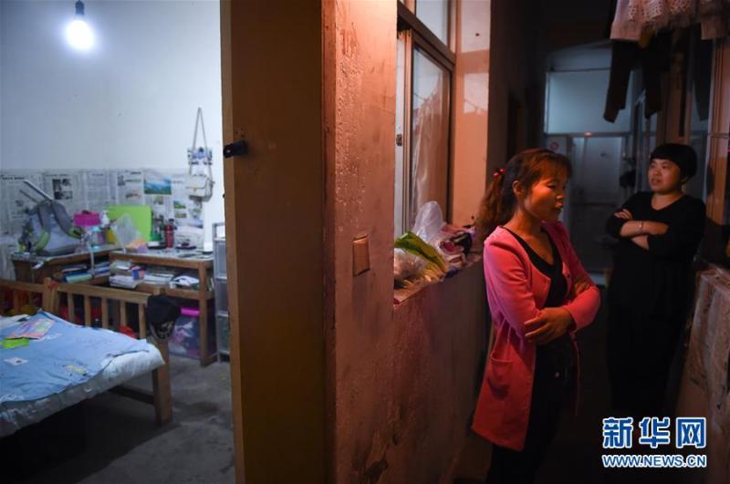 毛坦厂中学:陪读妈妈们的日与夜