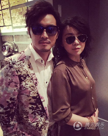 沙溢闫妮合影变身武林特工 姚晨喊话:记得我么