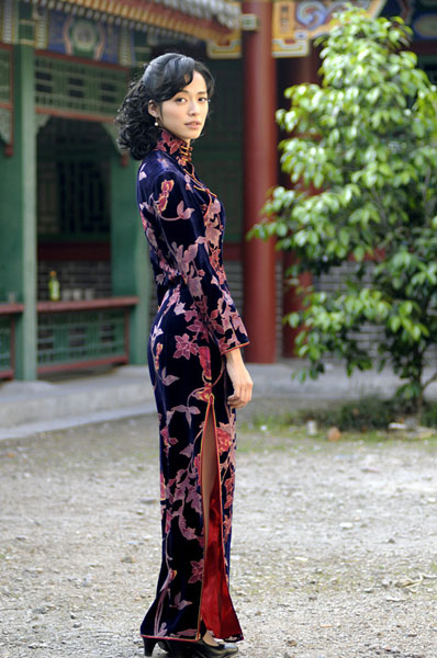 3,《潜伏》(2009)谍战女神:王翠平