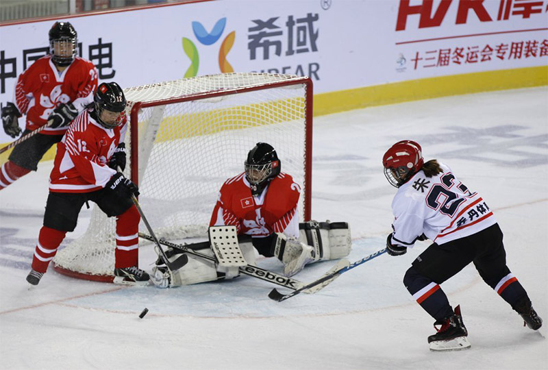 高清:十三冬女子冰球预赛哈尔滨18-0胜香港