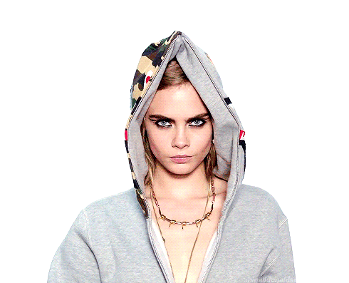 蕾哈娜超爱的"土老帽"大翻身 竟又火起来的帽衫!