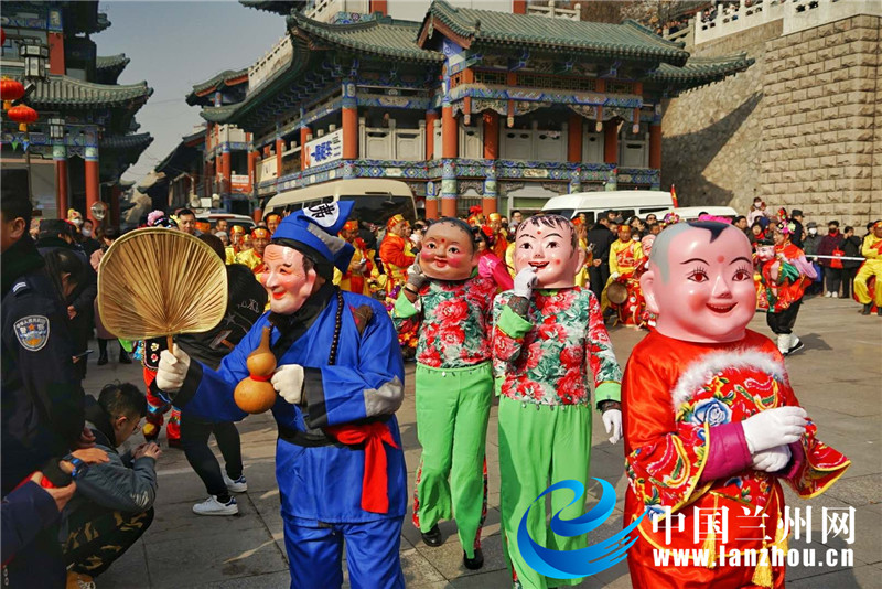 我们的节日元宵节兰州非遗项目亮绝活传统社火闹元宵