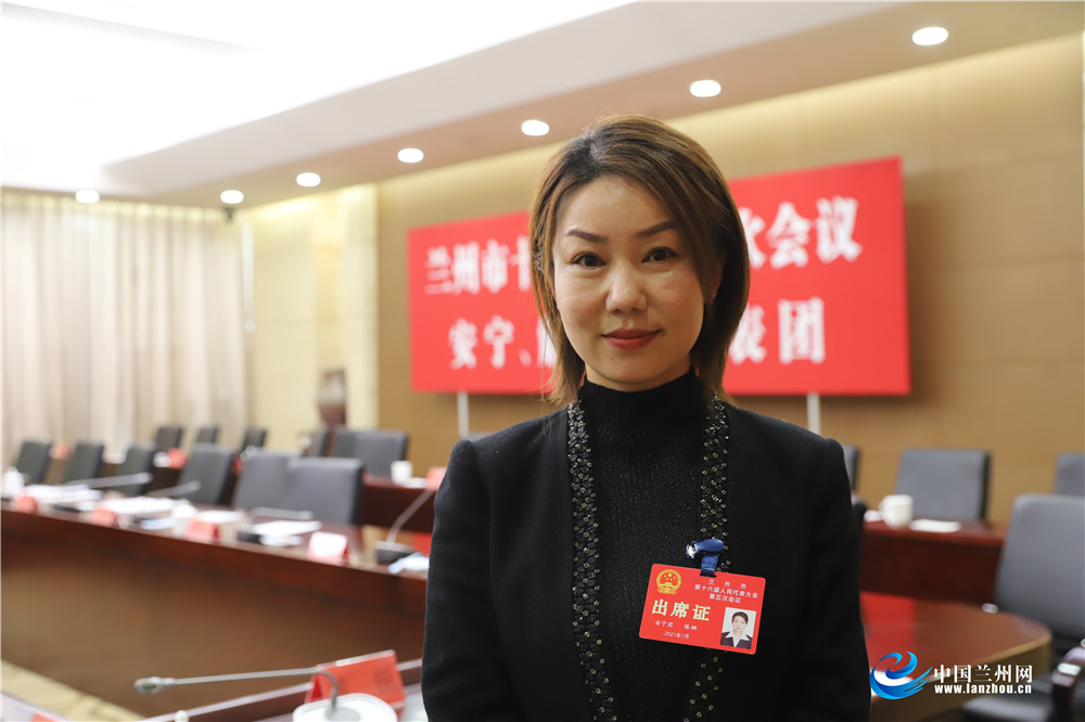 直通两会|人大代表陈娜:续建北滨河路银滩大桥至西沙大桥段