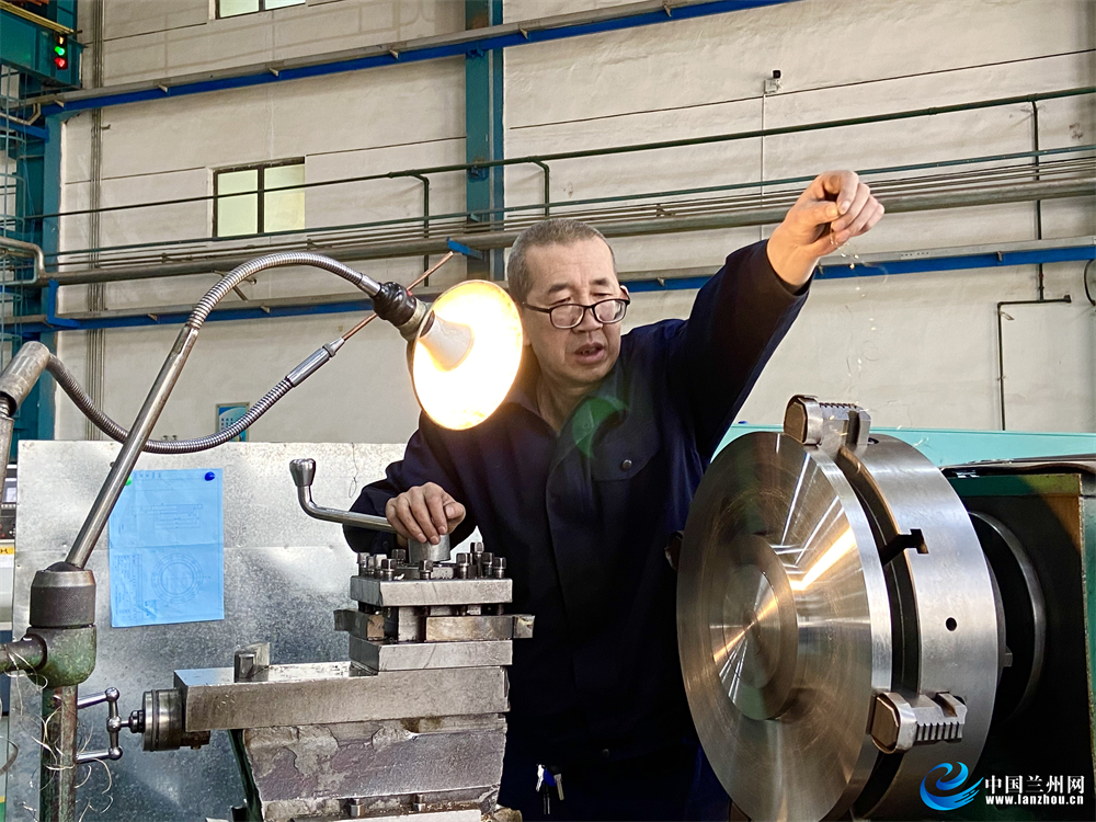 强省会企业家说中国石油渤海装备兰州石化装备公司党委书记刘阳瞄准六