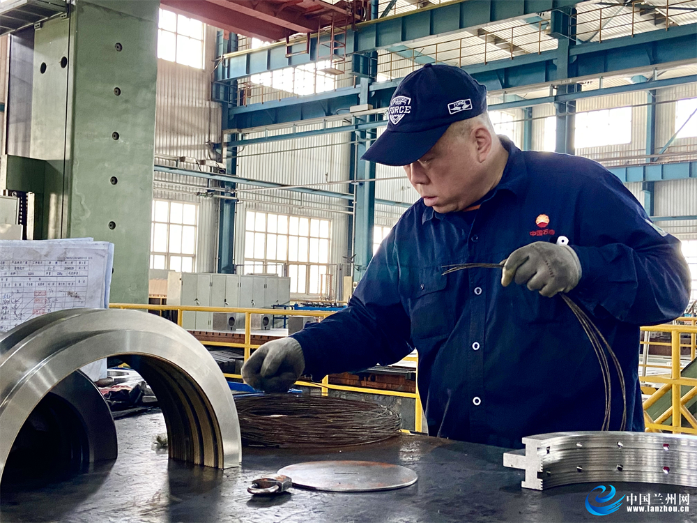 强省会企业家说中国石油渤海装备兰州石化装备公司党委书记刘阳瞄准六