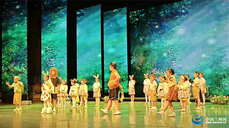 兰州市少年儿童庆"六一"文艺演出举办