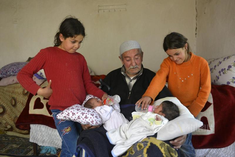 土耳其85岁老人再获双胞胎 成为15个孩子父亲